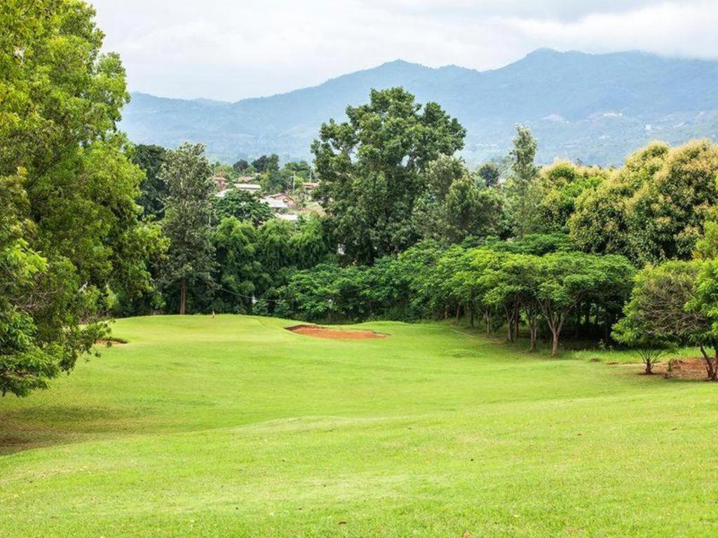 Aye Thar Yar Golf Resort Taunggyi Exterior foto