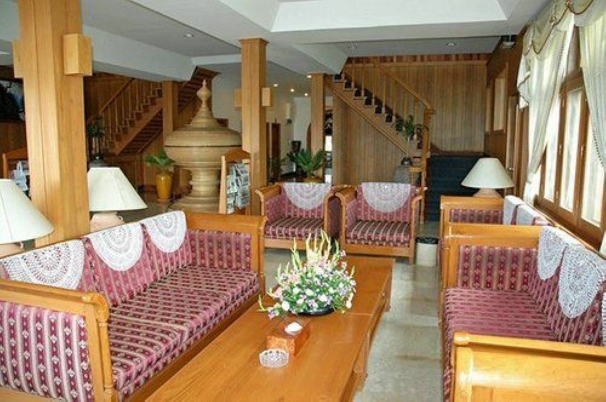 Aye Thar Yar Golf Resort Taunggyi Exterior foto